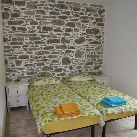 Nyaraló Holiday In Roggio 37057 Testico